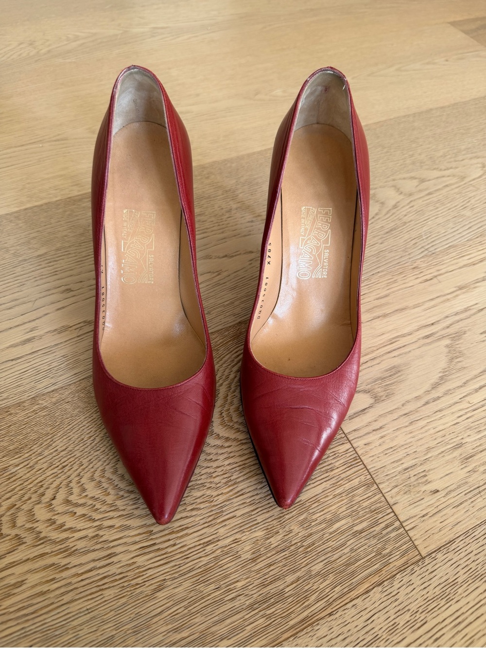 Salvatore Ferragamo Burgundy Red Pointed-Toe Leather Pumps